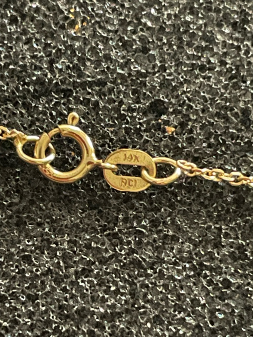 14kt Gold cross 16 inch chain - Picture 5 of 5